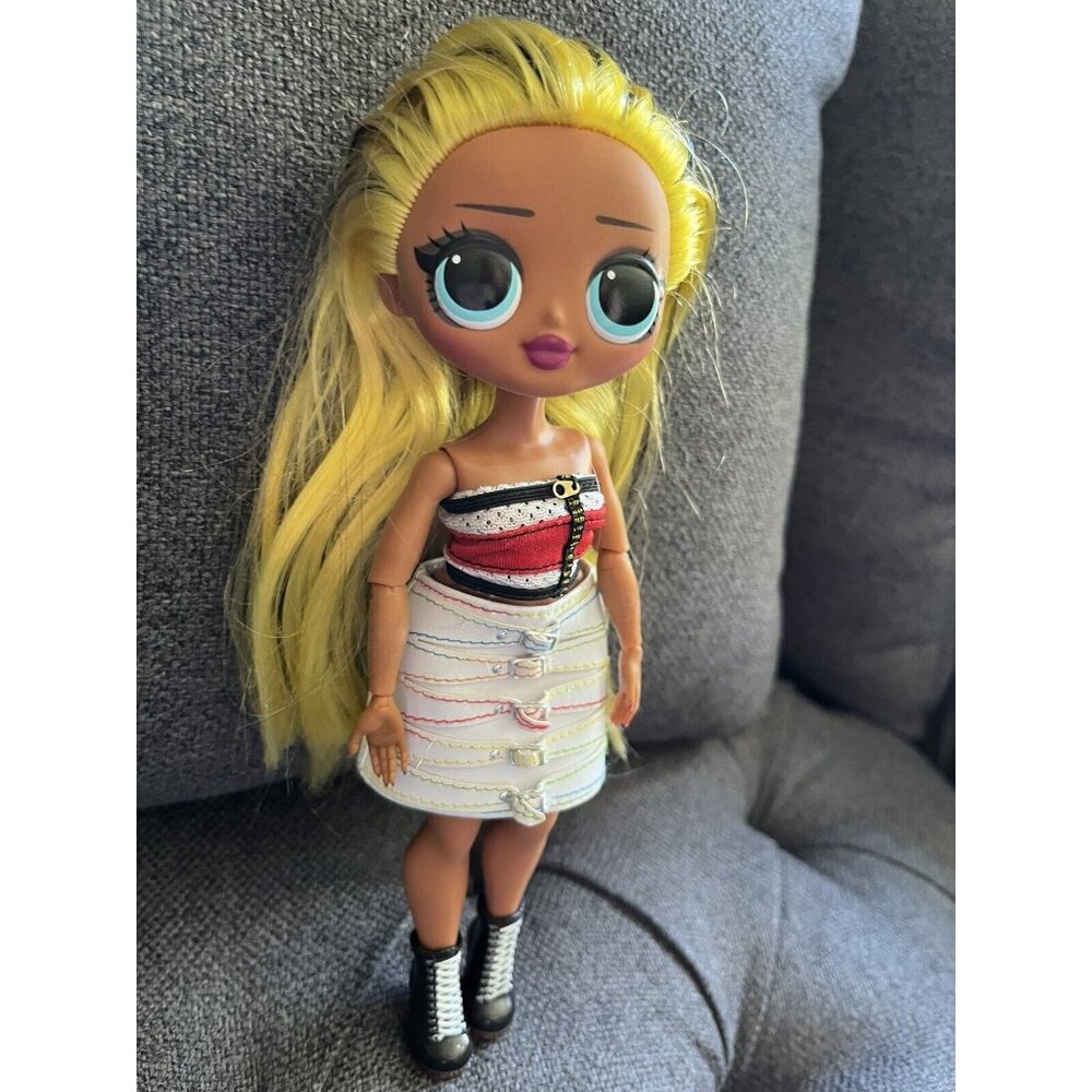 LOL SURPRISE! OMG ALT GRRRL 9" FASHION DOLL MGA SERIES 2 YELLOW HAIR 2019